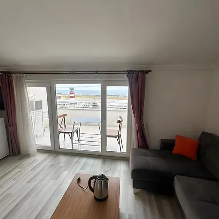 Air Hotel *